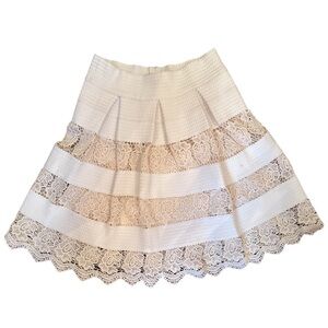 Beulah Tiered Lace Skirt Size Small
